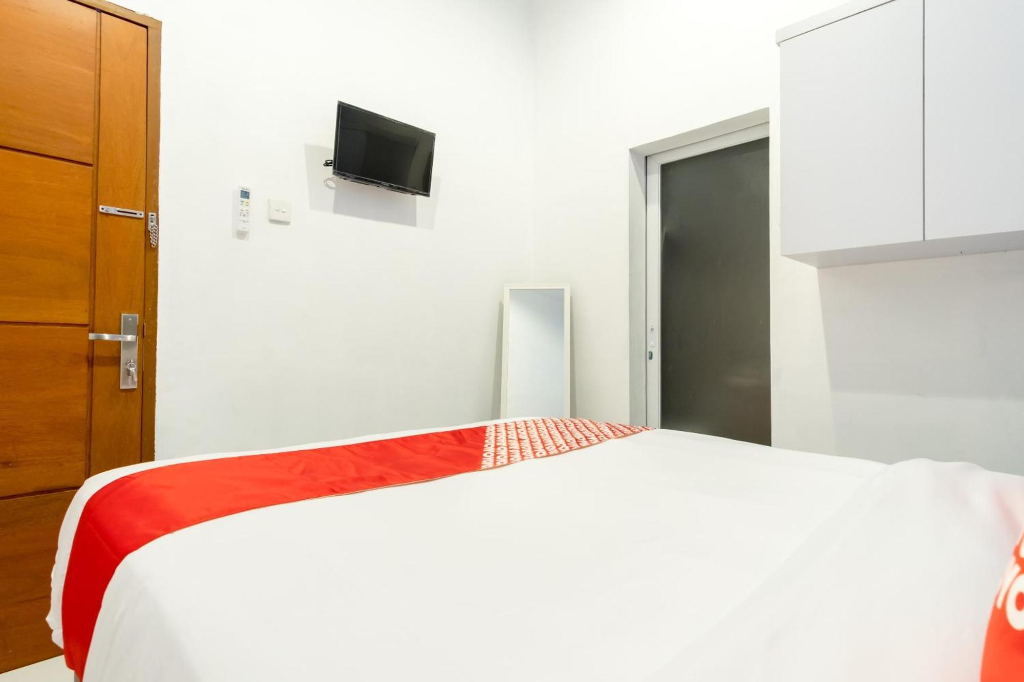 Super Oyo 839 Royal Guest House Medan Bagian luar foto