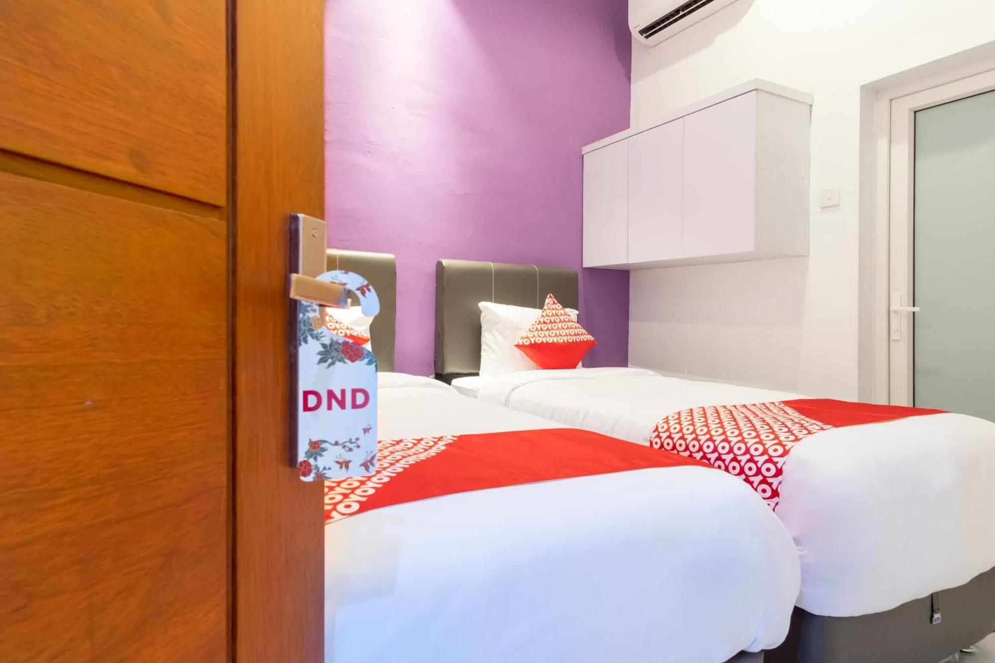 Super Oyo 839 Royal Guest House Medan Bagian luar foto