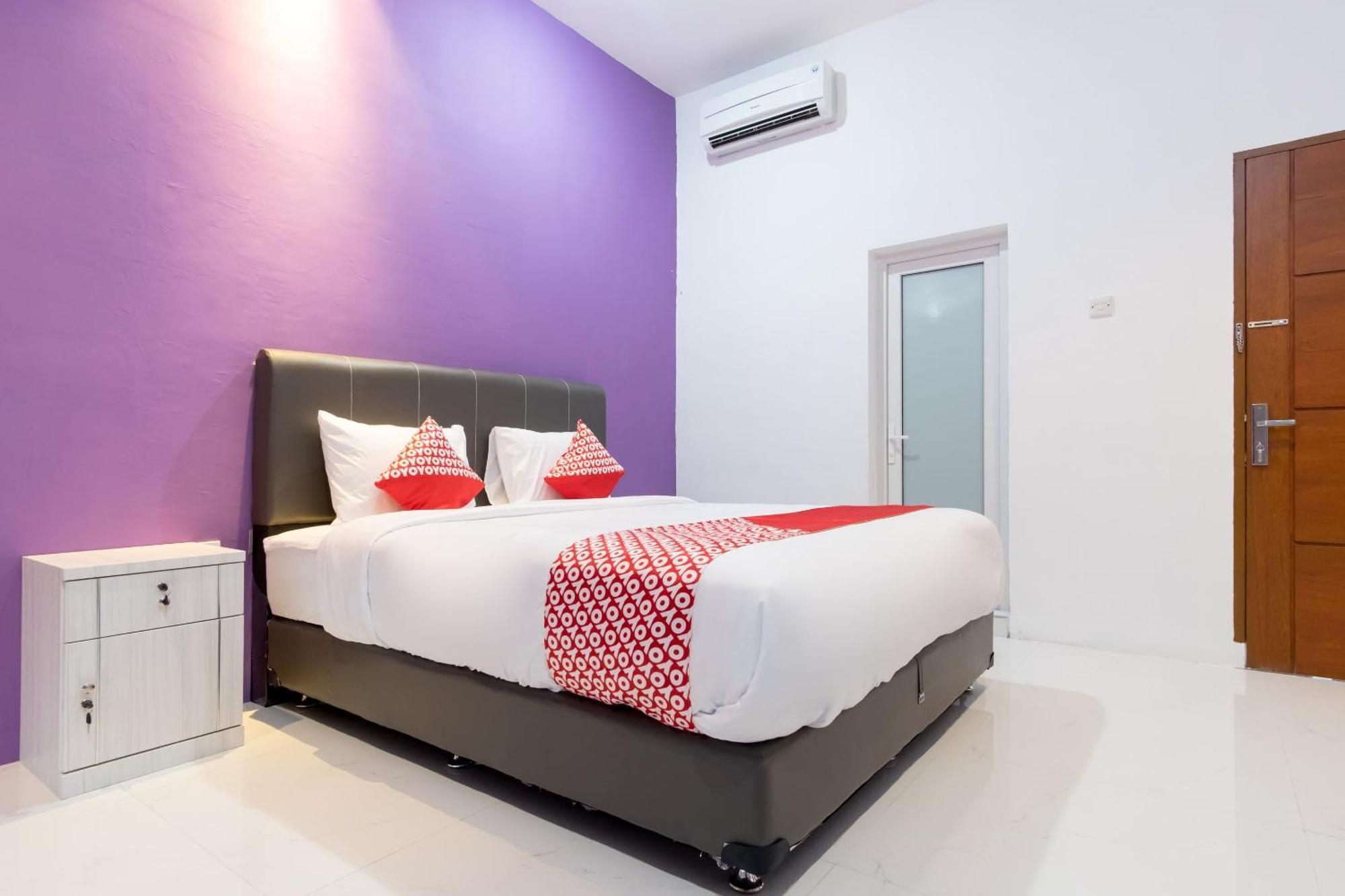 Super Oyo 839 Royal Guest House Medan Bagian luar foto